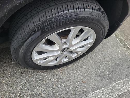 2021 Nissan Rogue Sport SV