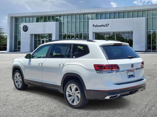 Pure White 2022 Volkswagen Atlas 3.6L SE w/Technology