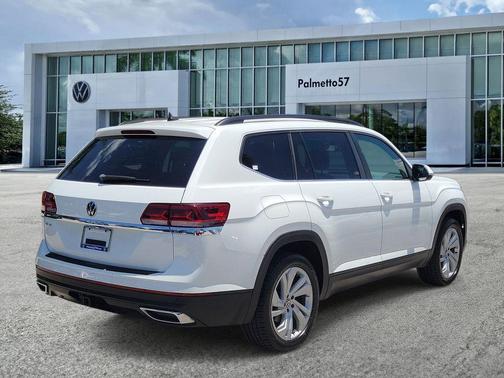Pure White 2022 Volkswagen Atlas 3.6L SE w/Technology