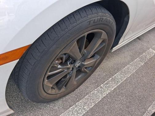 White 2023 Honda Odyssey Sport