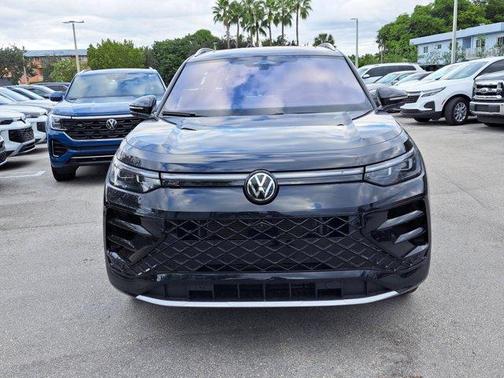 2026 Volkswagen Tiguan 2.0T SEL R-Line