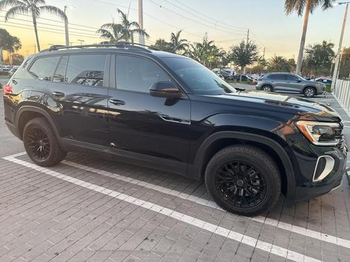 2024 Volkswagen Atlas 2.0T SE