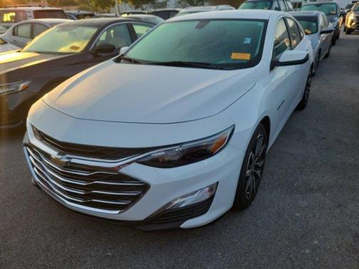 2022 Chevrolet Malibu RS