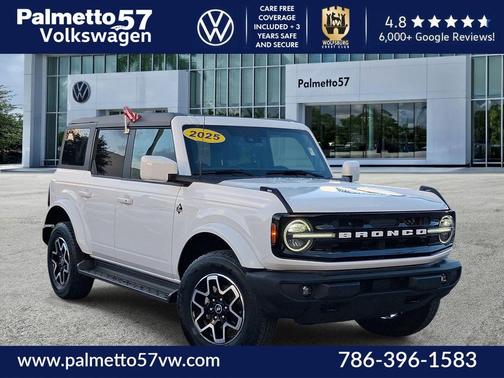 Oxford White 2025 Ford Bronco Outer Banks
