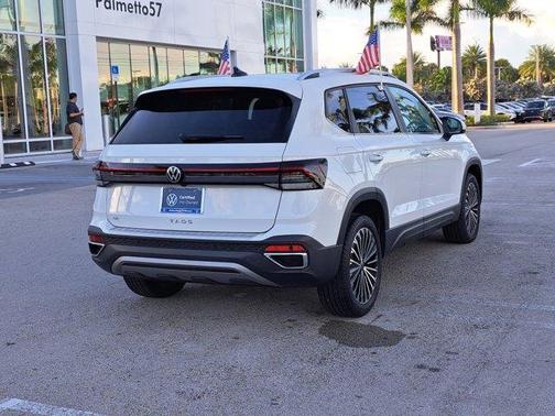 2025 Volkswagen Taos 1.5T SE