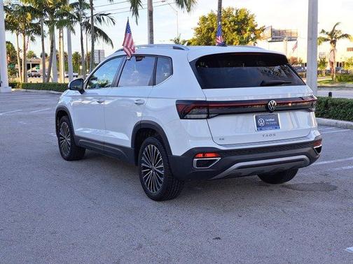2025 Volkswagen Taos 1.5T SE