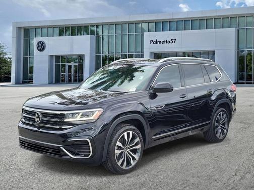 Deep Black Pearl Effect 2023 Volkswagen Atlas 3.6L SEL Premium R-Line