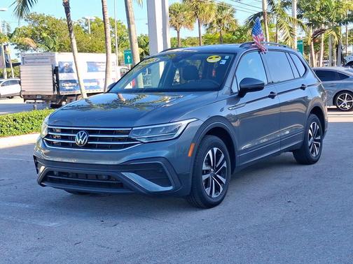 Platinum Gray Metallic 2023 Volkswagen Tiguan 2.0T S