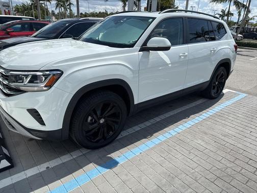 2022 Volkswagen Atlas 3.6L SE w/Technology