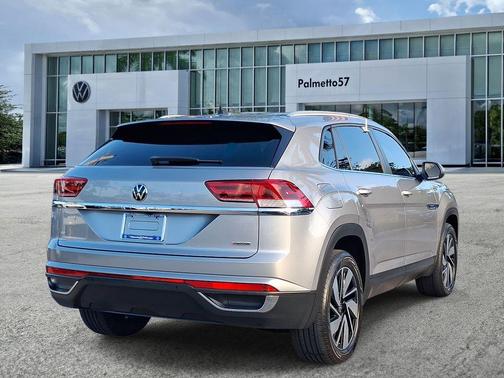 Pyrite Silver Metallic 2022 Volkswagen Atlas Cross Sport 2.0T SE w/Technology