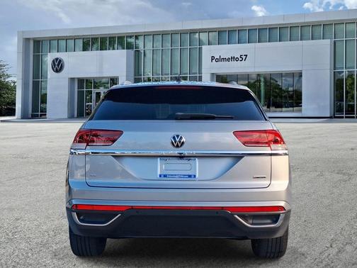 Pyrite Silver Metallic 2022 Volkswagen Atlas Cross Sport 2.0T SE w/Technology