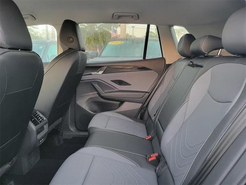 2025 Volkswagen Tiguan 2.0T SE