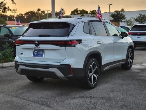 2025 Volkswagen Tiguan 2.0T SE