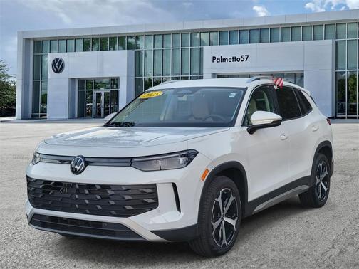 2025 Volkswagen Tiguan 2.0T SE