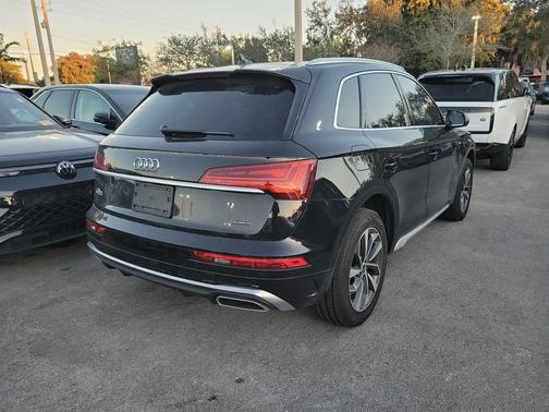 2023 Audi Q5 45 S line quattro Premium
