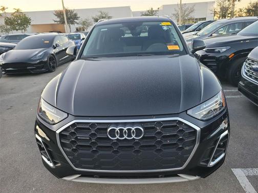 2023 Audi Q5 45 S line quattro Premium