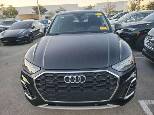 2023 Audi Q5 45 S line quattro Premium