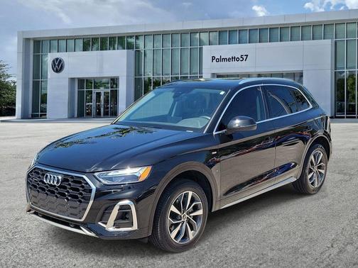 Mythos Black Metallic 2023 Audi Q5 45 S line quattro Premium