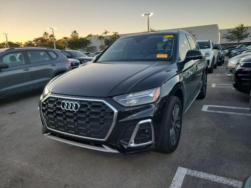 2023 Audi Q5 45 S line quattro Premium