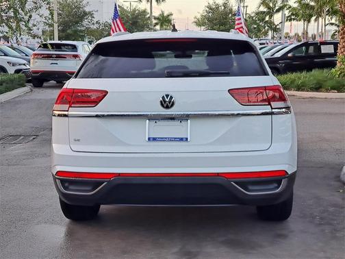 2022 Volkswagen Atlas Cross Sport 2.0T SE