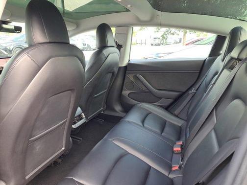 2022 Tesla Model 3 Base