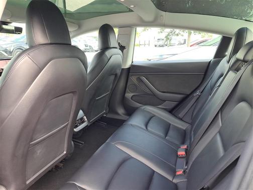 2022 Tesla Model 3 Base