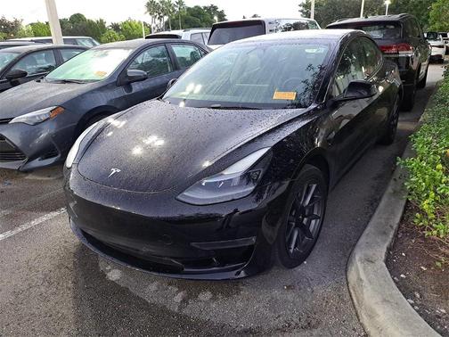 2022 Tesla Model 3 Base
