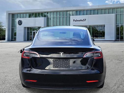 2022 Tesla Model 3 Base