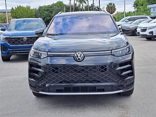 2026 Volkswagen Tiguan 2.0T SEL R-Line