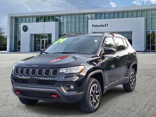 Diamond Black 2024 Jeep Compass Trailhawk