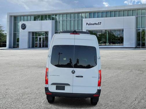 2024 Mercedes-Benz Sprinter 2500 144 WB Standard Roof Passenger