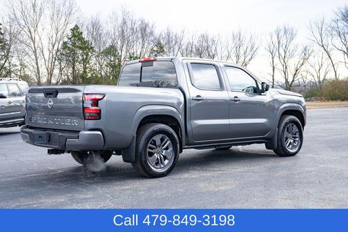 2025 Nissan Frontier SV