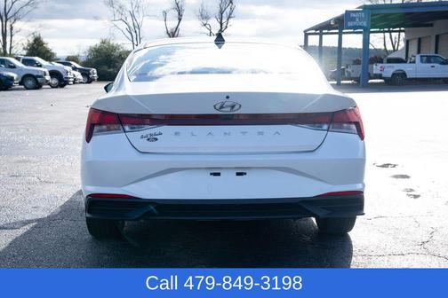 2022 Hyundai ELANTRA SEL