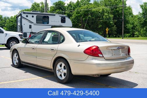 Tan 2001 Ford Taurus SES