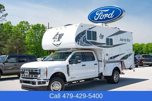 Oxford White 2025 Ford F-350 XLT