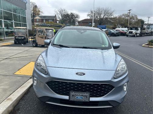 2022 Ford Escape Titanium Hybrid