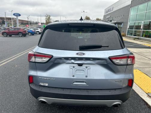2022 Ford Escape Titanium Hybrid