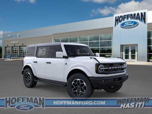 Oxford White 2026 Ford Bronco Outer Banks