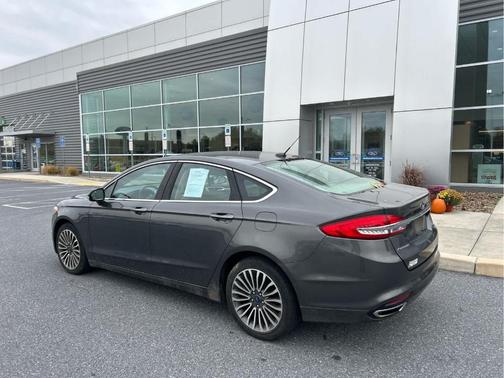 2017 Ford Fusion SE