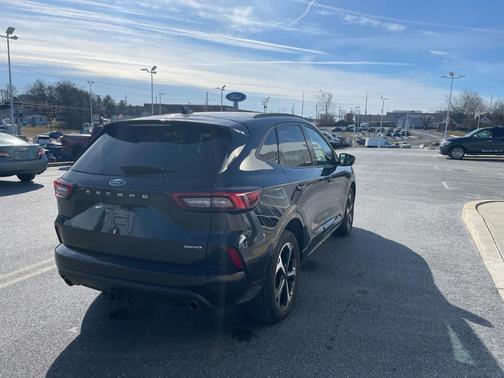 2023 Ford Escape ST-Line Select
