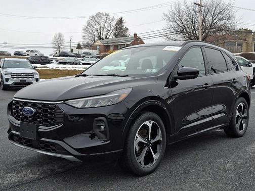 2023 Ford Escape ST-Line Select