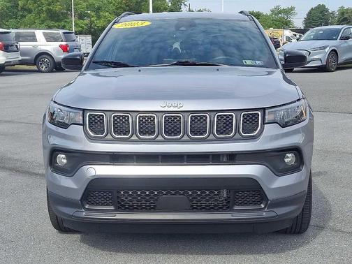 2023 Jeep Compass Latitude Lux