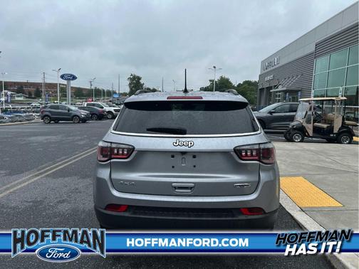 2023 Jeep Compass Latitude Lux