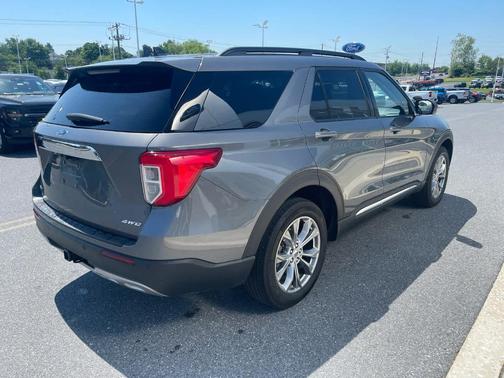 Carbonized Gray Metallic 2023 Ford Explorer XLT