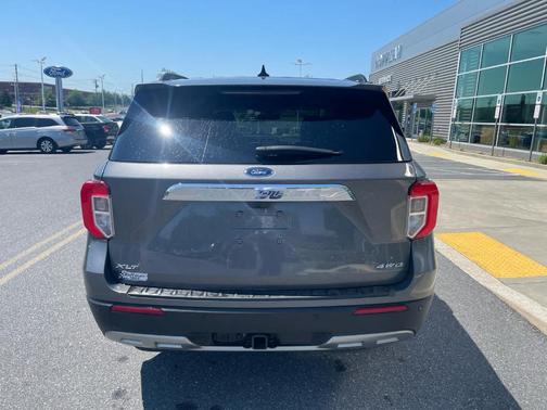 Carbonized Gray Metallic 2023 Ford Explorer XLT