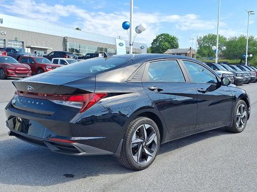 Phantom Black 2023 Hyundai ELANTRA SEL