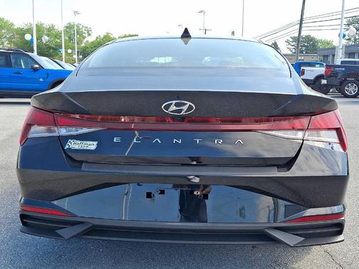 Phantom Black 2023 Hyundai ELANTRA SEL