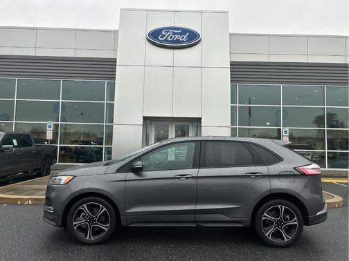2022 Ford Edge ST