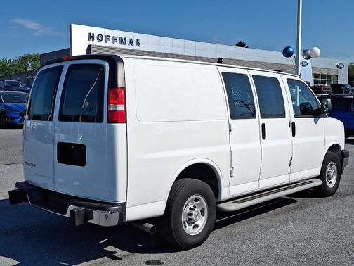 Summit White 2024 Chevrolet Express 2500 Work Van