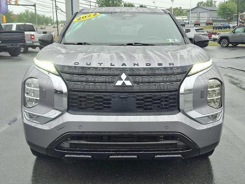 2022 Mitsubishi Outlander Black Edition